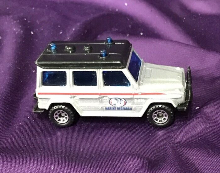 matchbox mercedes benz marine research truck 1984